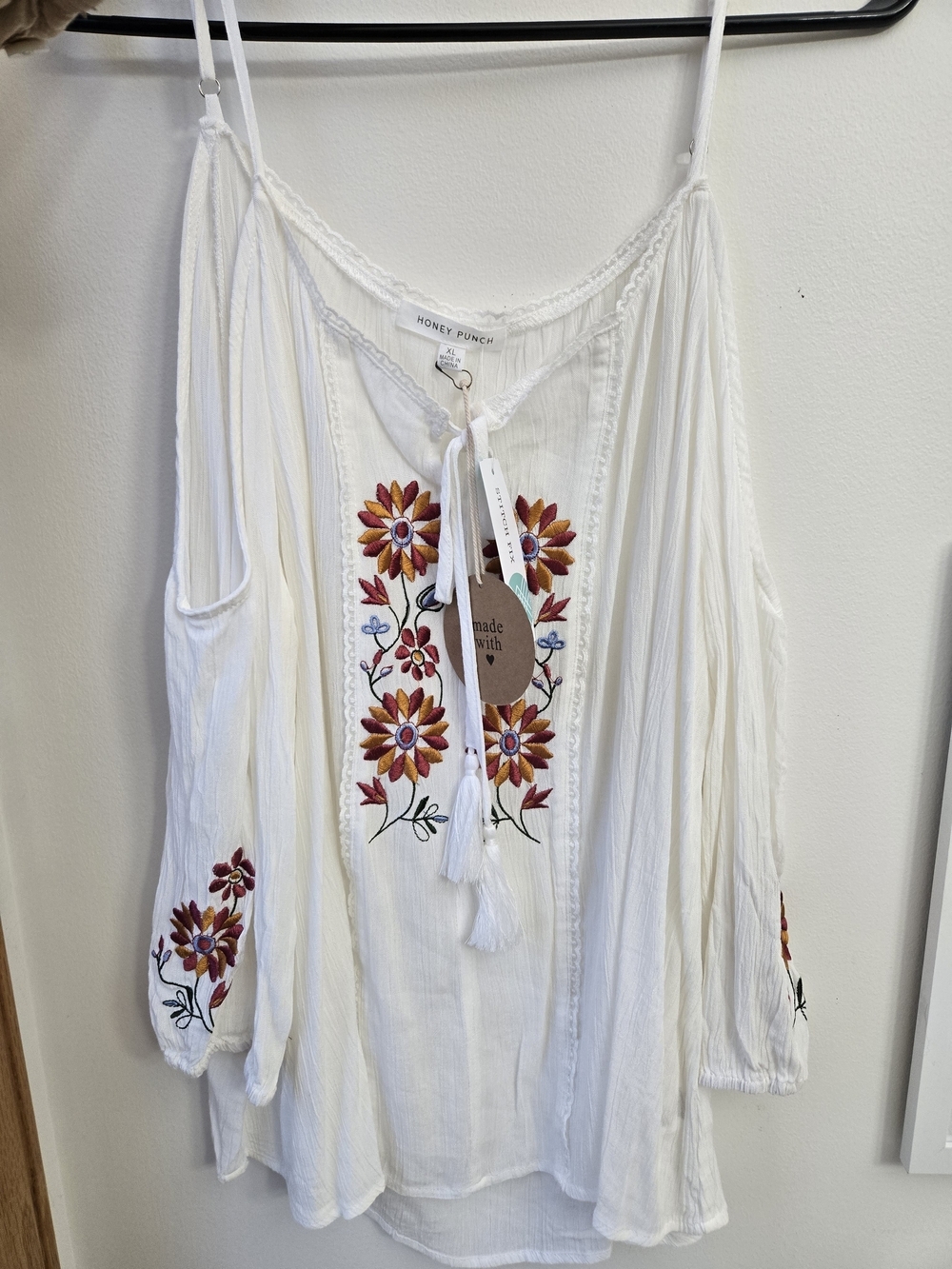 Honey Punch White Embroidered Peasant Top Open Shoulder Size Xl